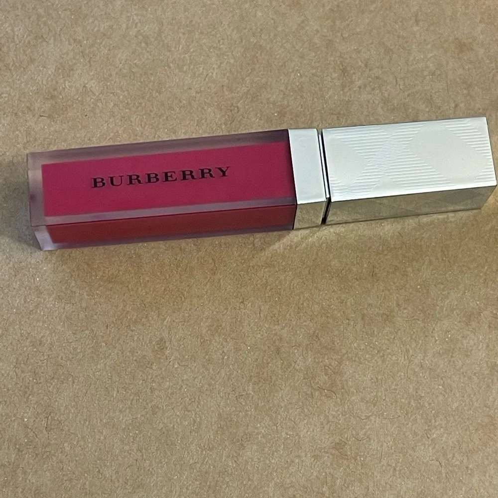 Burberry Liquid Lip Velvet Whipped Lip Cream in No 33